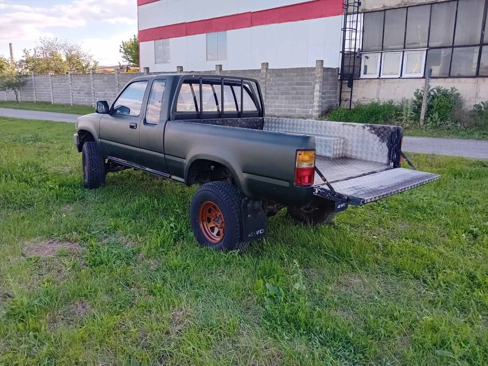 Toyota Hilux Hilux - изображение 5