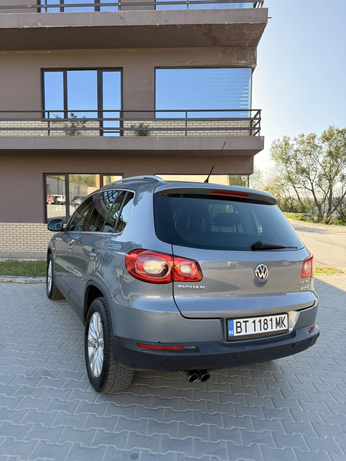 VW Tiguan 2.0 TDI 170, снимка 8 - Автомобили и джипове - 54006452
