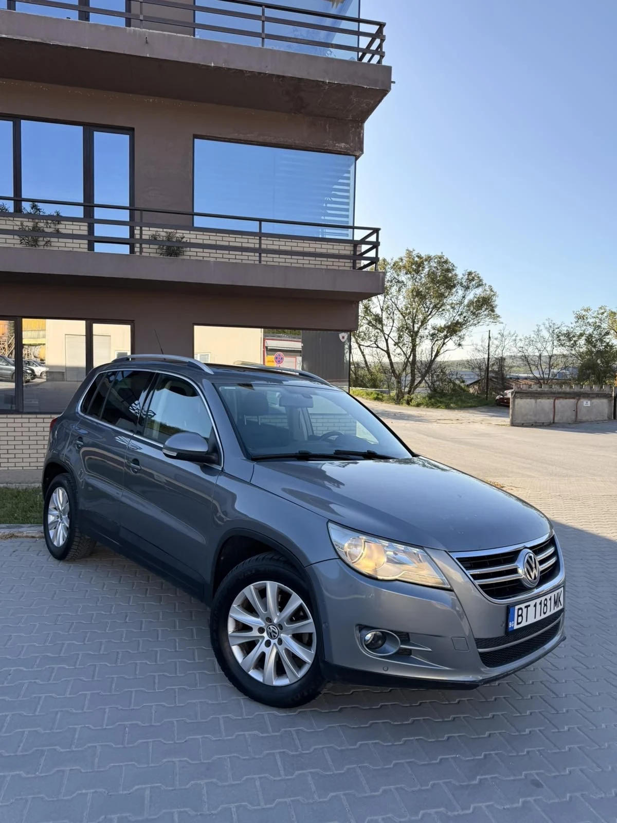 VW Tiguan 2.0 TDI 170, снимка 2 - Автомобили и джипове - 54006452