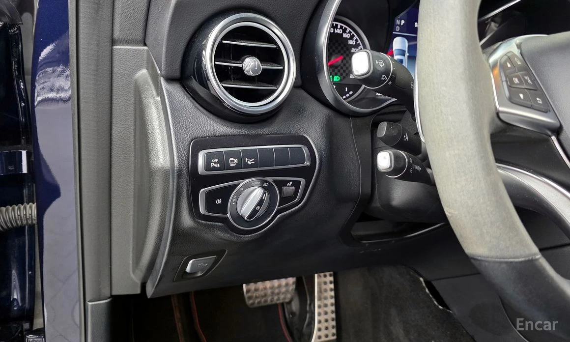 Mercedes-Benz GLC 43 AMG 4MATIC* COUPE* CARBON* HEAD-UP* BURMESTER* 360 CAM, снимка 17 - Автомобили и джипове - 54230296