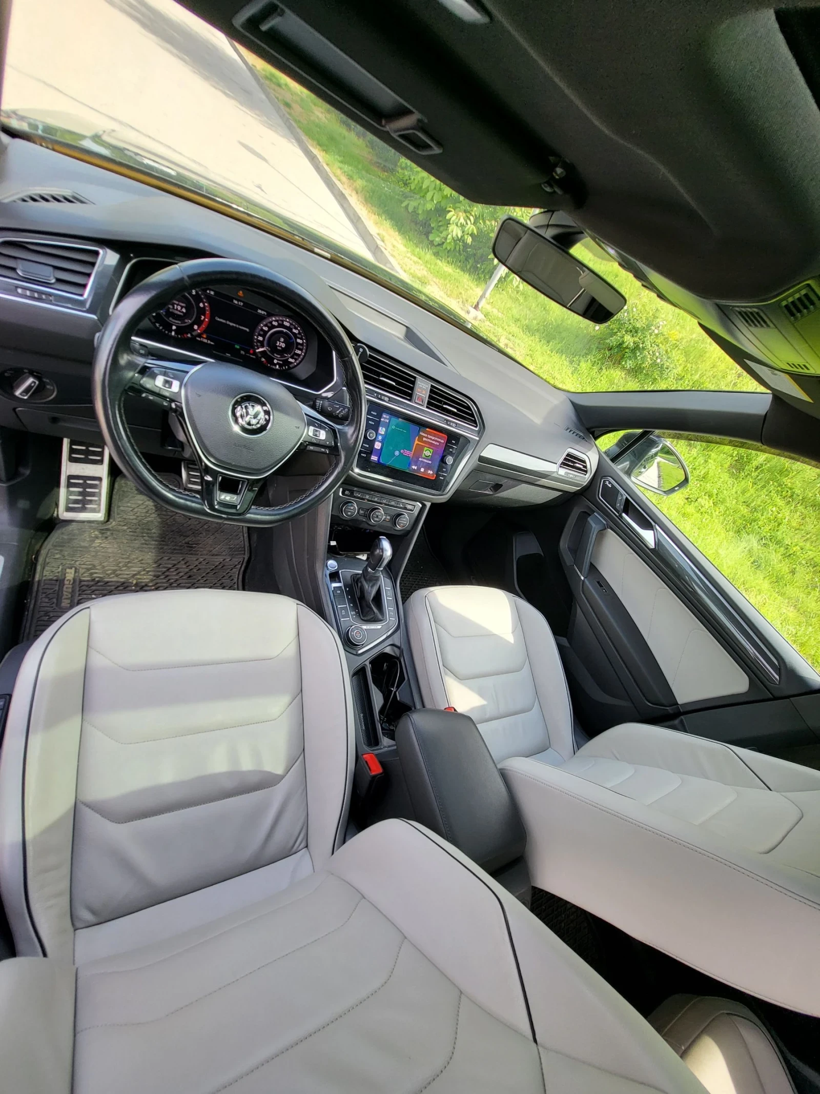 VW Tiguan Allspace R LINE * 8ск AISIN * TOP* HIGHLINE* Digital* Панор, снимка 13 - Автомобили и джипове - 54619248