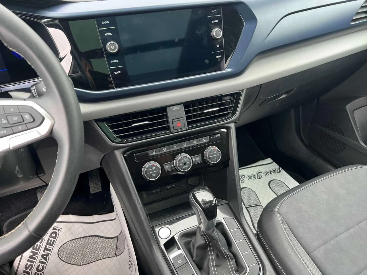 VW Taos LANE ASSIST| ПОДГРЕВИ| ПАНОРАМА| , снимка 7 - Автомобили и джипове - 54959193