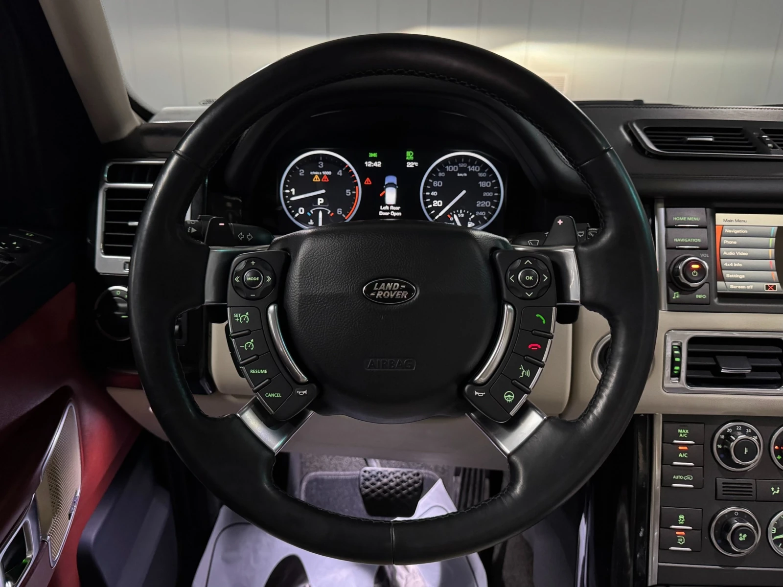 Land Rover Range rover 4.4* TDV8* Vogue* Navi* Camera, снимка 11 - Автомобили и джипове - 55283386