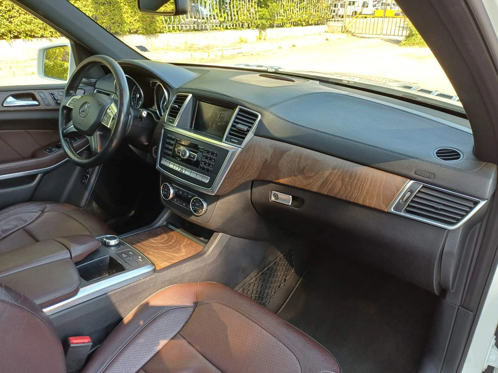 Mercedes-Benz GL 550 4Matic, снимка 13 - Автомобили и джипове - 56072830