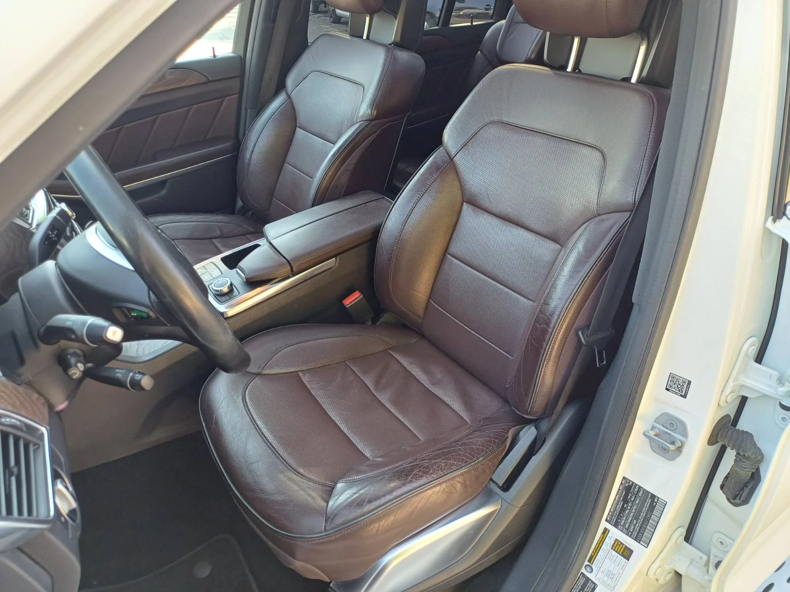 Mercedes-Benz GL 550 4Matic, снимка 11 - Автомобили и джипове - 56072830