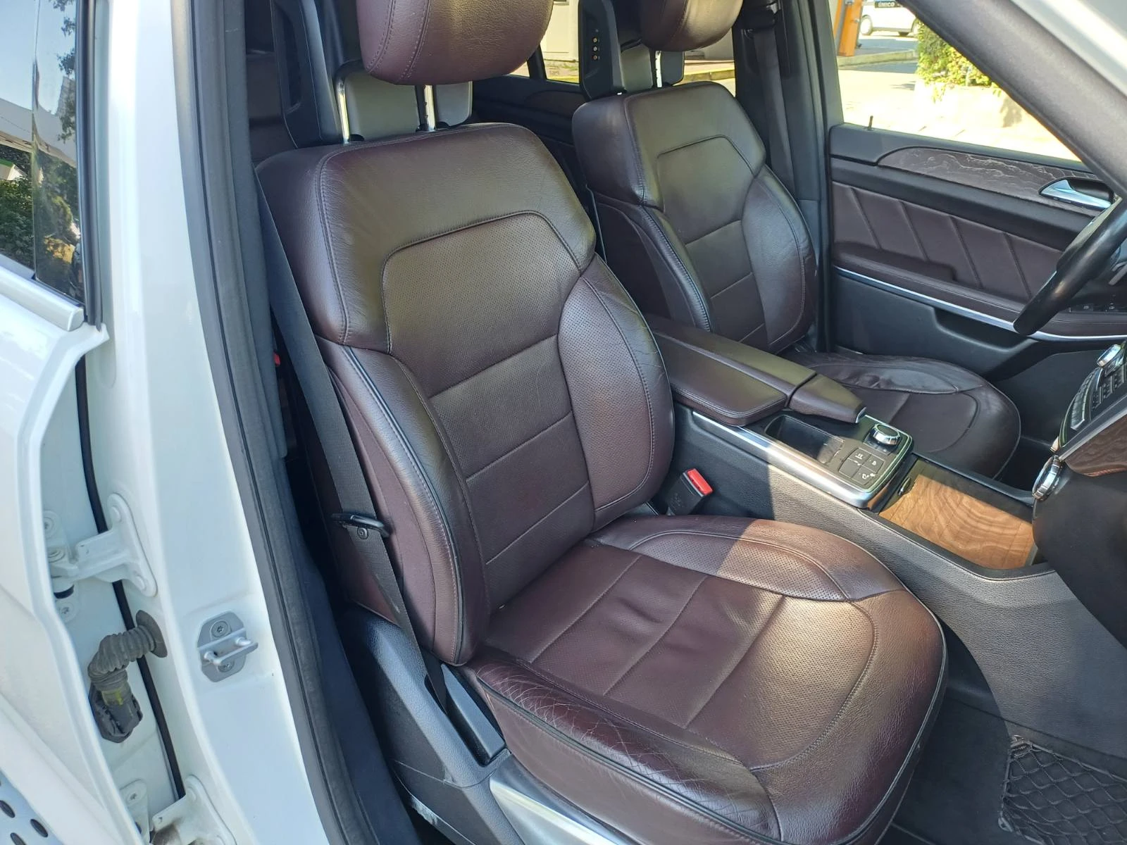 Mercedes-Benz GL 550 4Matic, снимка 12 - Автомобили и джипове - 56072830
