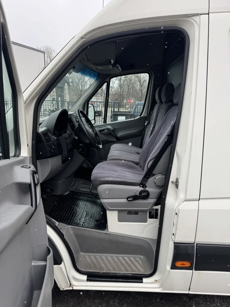 VW Crafter 2500 Maxi, снимка 9 - Бусове и автобуси - 49500324