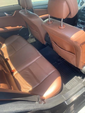 Mercedes-Benz C 320, снимка 16