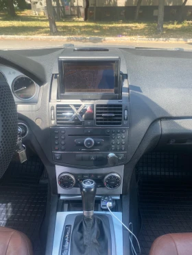 Mercedes-Benz C 320, снимка 9