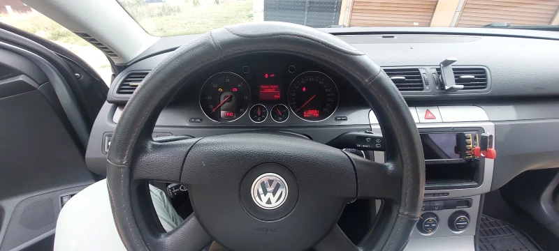 VW Passat B6 , снимка 10 - Автомобили и джипове - 47283913