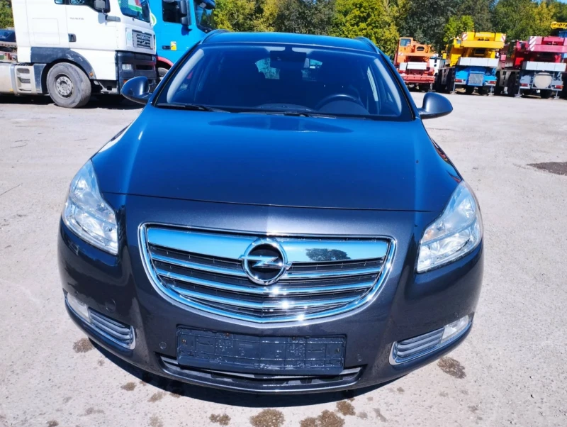 Opel Insignia, снимка 1 - Автомобили и джипове - 47330948