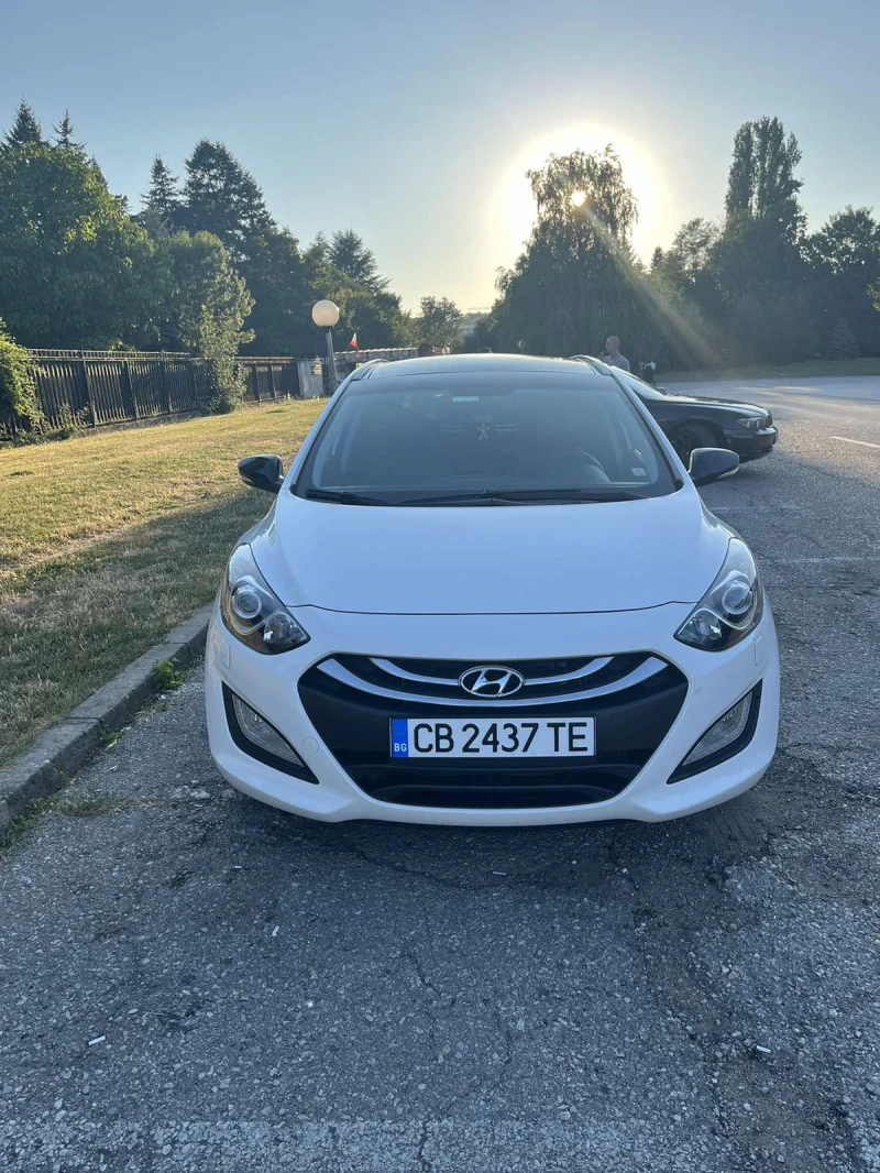 Hyundai I30 1.6 CRD, снимка 3 - Автомобили и джипове - 49335435