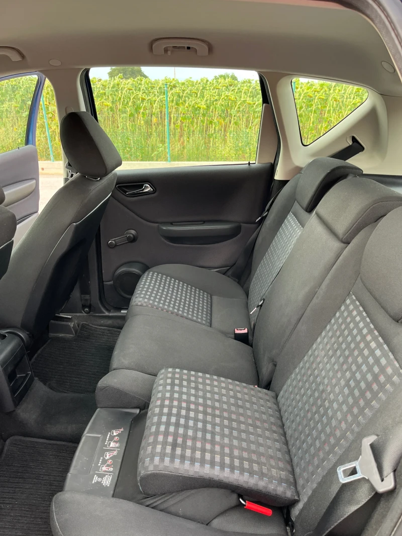 Mercedes-Benz A 180, снимка 11 - Автомобили и джипове - 52043386