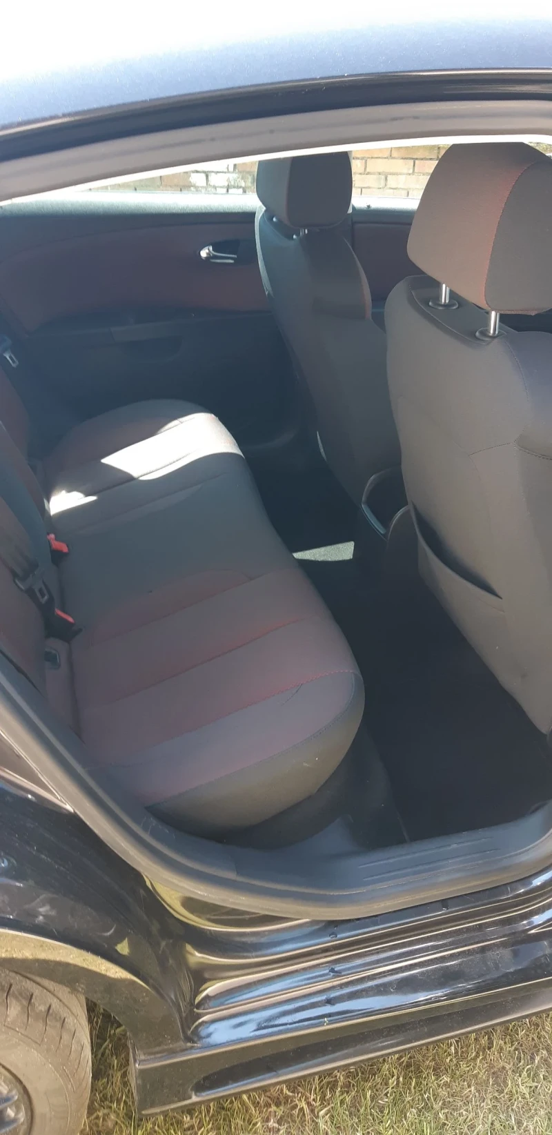 Seat Leon 1.6 Бензин 102кс, снимка 14 - Автомобили и джипове - 52566660