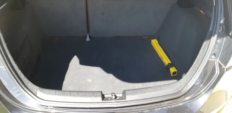 Seat Leon 1.6 Бензин 102кс, снимка 12 - Автомобили и джипове - 52566660