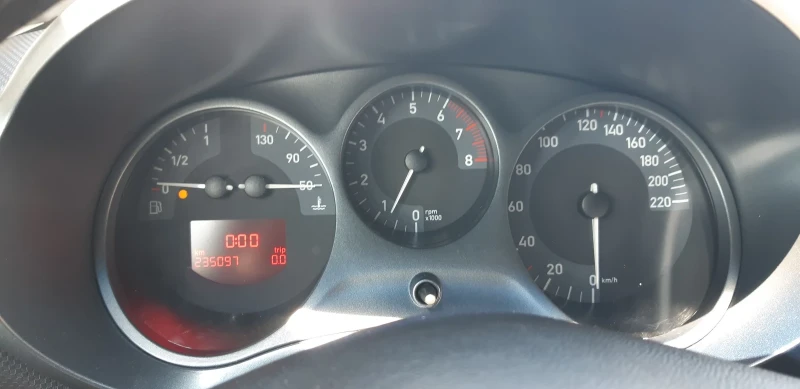 Seat Leon 1.6 Бензин 102кс, снимка 9 - Автомобили и джипове - 52566660