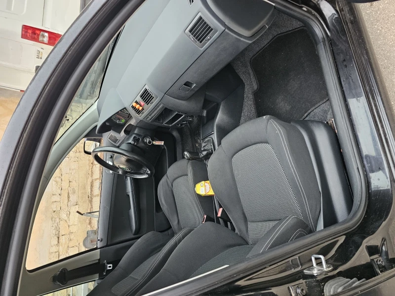 Skoda Fabia, снимка 9 - Автомобили и джипове - 52446599