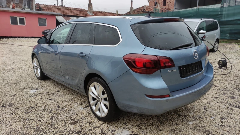 Opel Astra 1.7 CDTI Cossmo Full, снимка 7 - Автомобили и джипове - 52876287