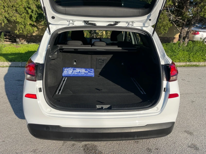 Hyundai I30 1.6CRDI 136к.с. EURO6 NAVI CAMERA ГЕРМАНИЯ, снимка 4 - Автомобили и джипове - 52918177