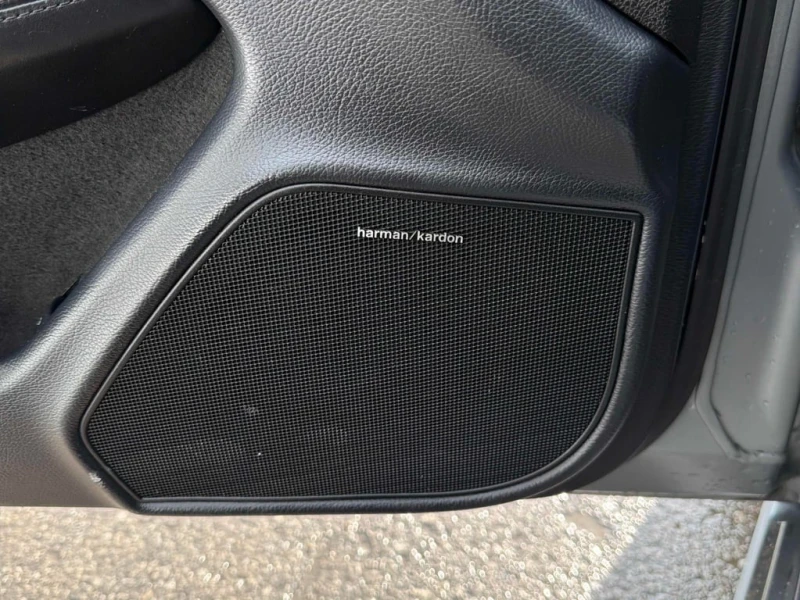 Mercedes-Benz C 63 AMG CARFAX, снимка 17 - Автомобили и джипове - 53405639