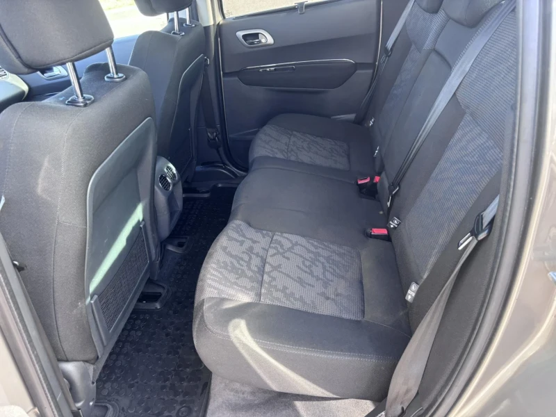 Peugeot 3008 1.6 HDI 109к.с, снимка 12 - Автомобили и джипове - 53600377