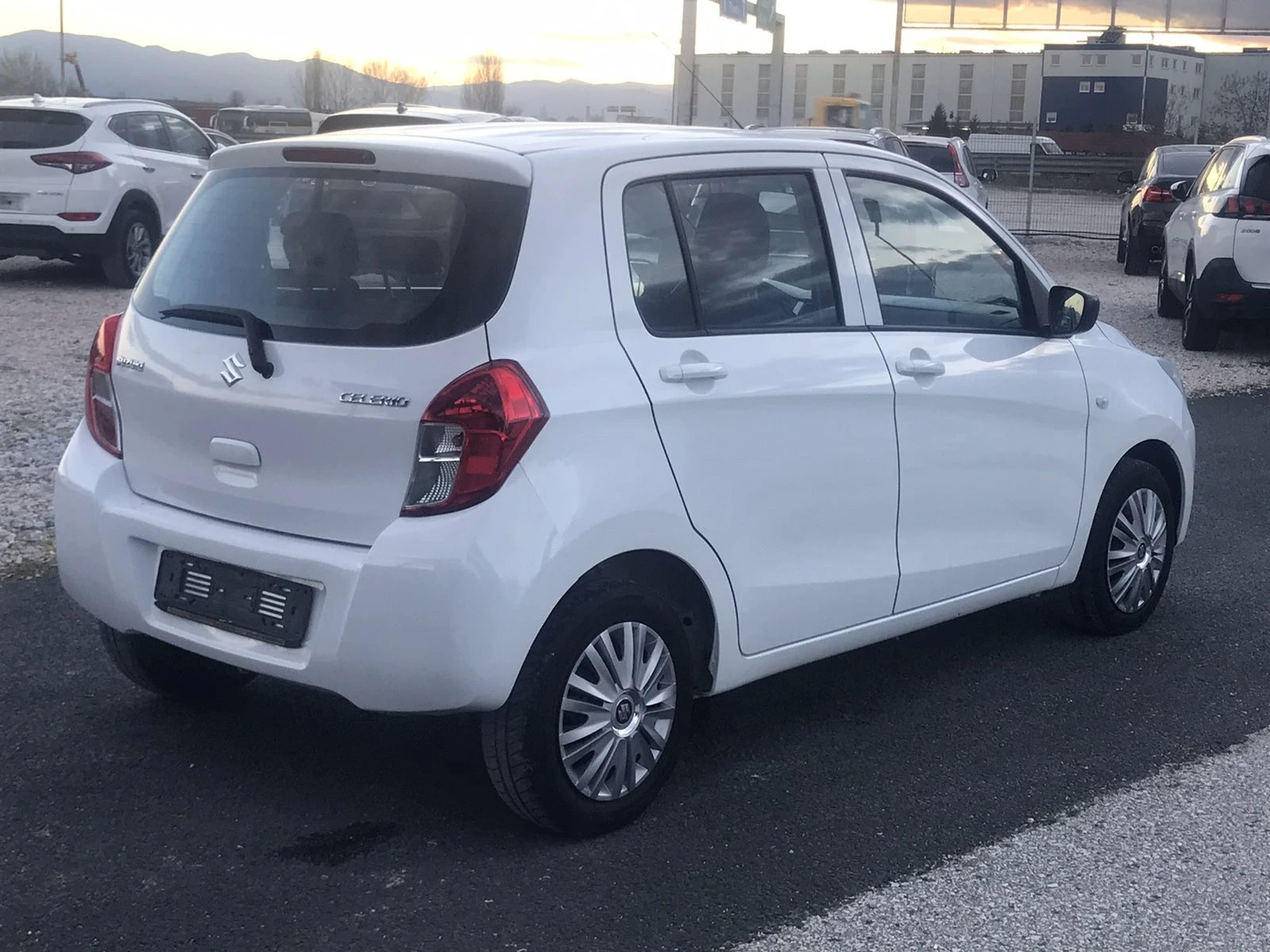 Suzuki Celerio 1.0I - изображение 4