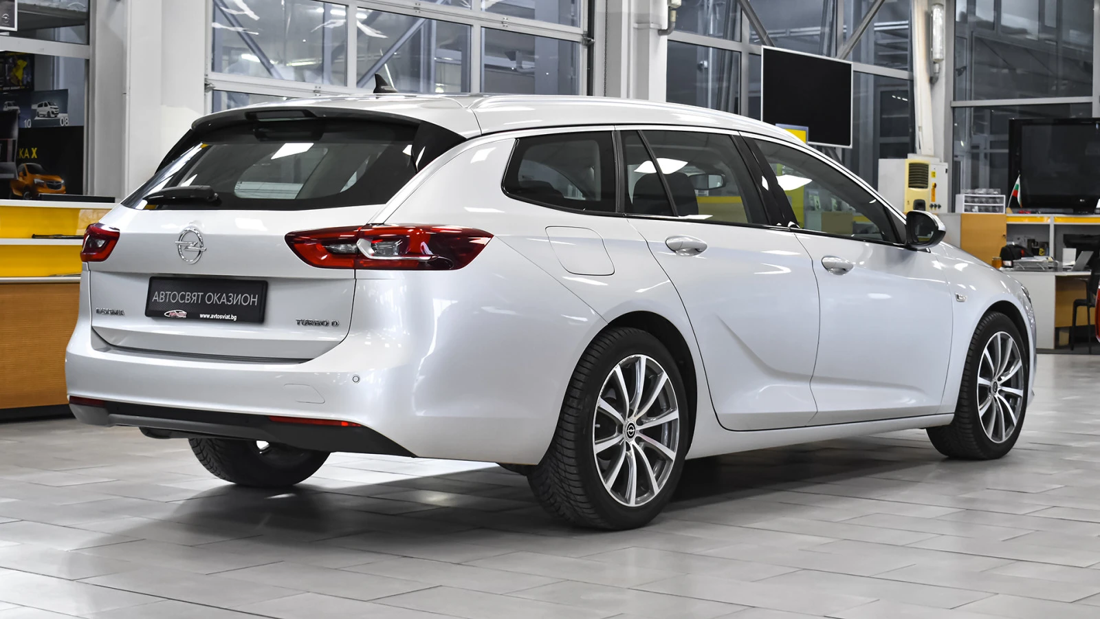 Opel Insignia Sports Tourer 1.6d Innovation Automatic - изображение 6