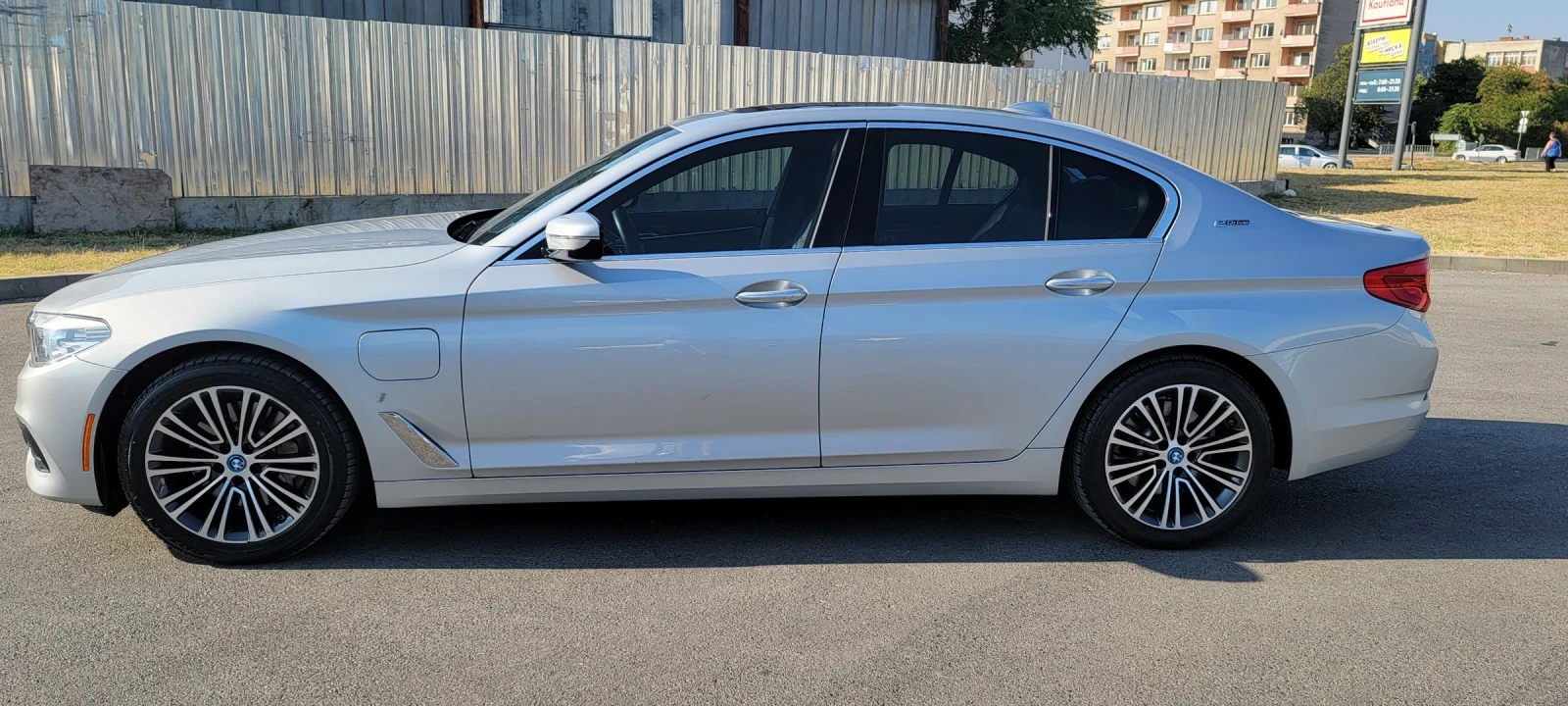 BMW 530E  - изображение 4