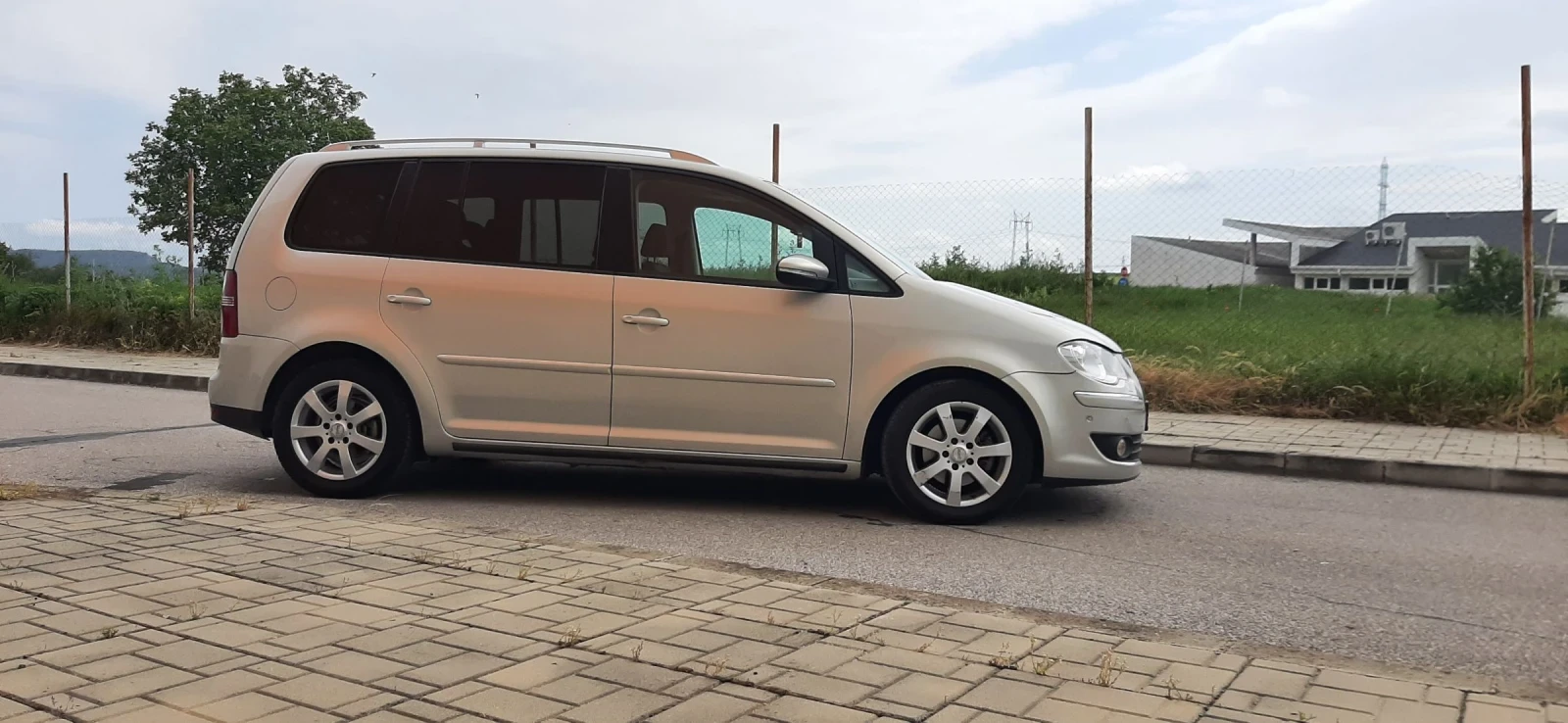 VW Touran 1.9 TDi 105 k. Comfort line  - изображение 2