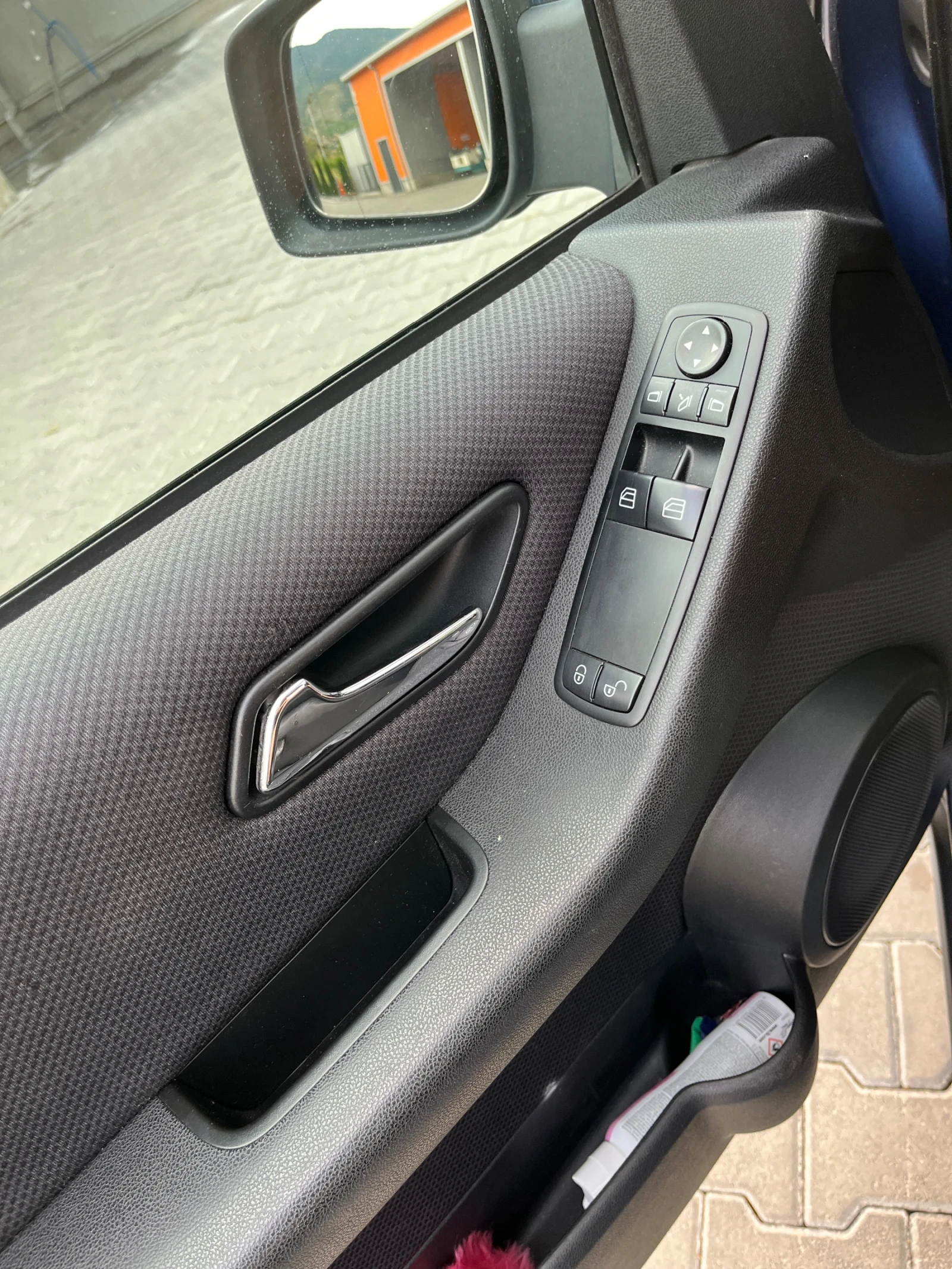 Mercedes-Benz A 180  - изображение 7
