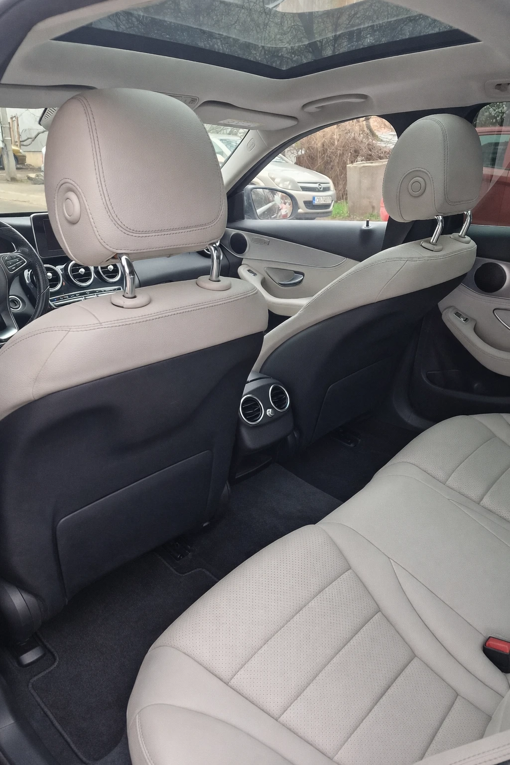 Mercedes-Benz C 200, снимка 5 - Автомобили и джипове - 54633433