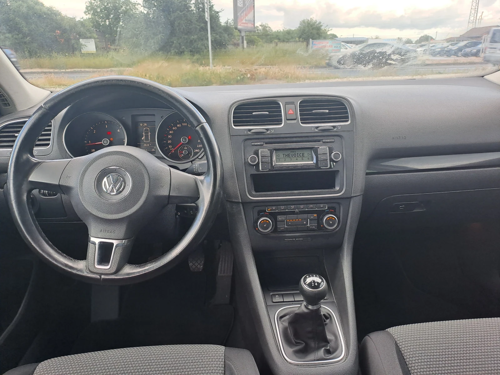 VW Golf 1, 6TDI, КЛИМАТРОНИК, снимка 11 - Автомобили и джипове - 54652758