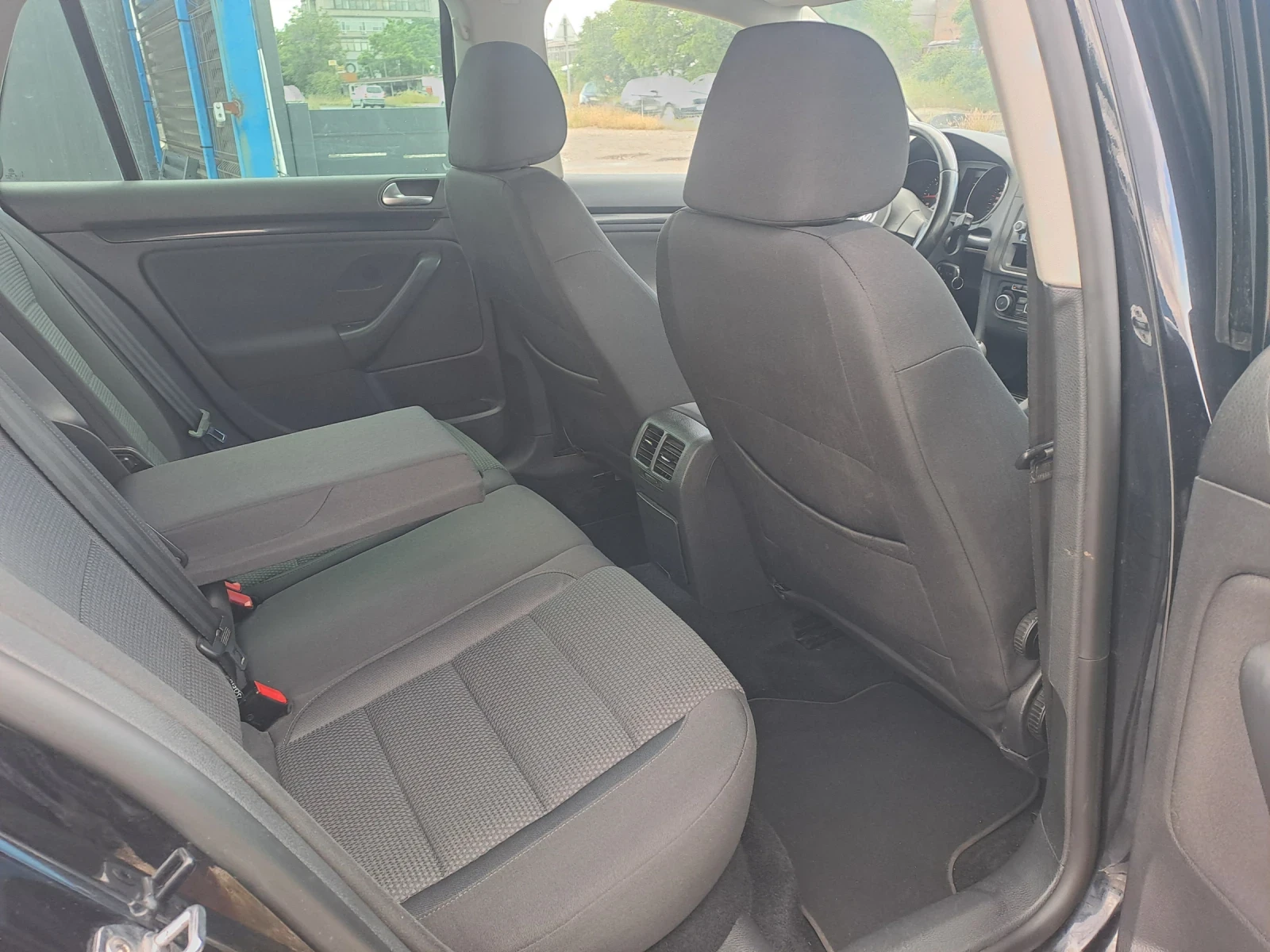 VW Golf 1, 6TDI, КЛИМАТРОНИК, снимка 9 - Автомобили и джипове - 54652758