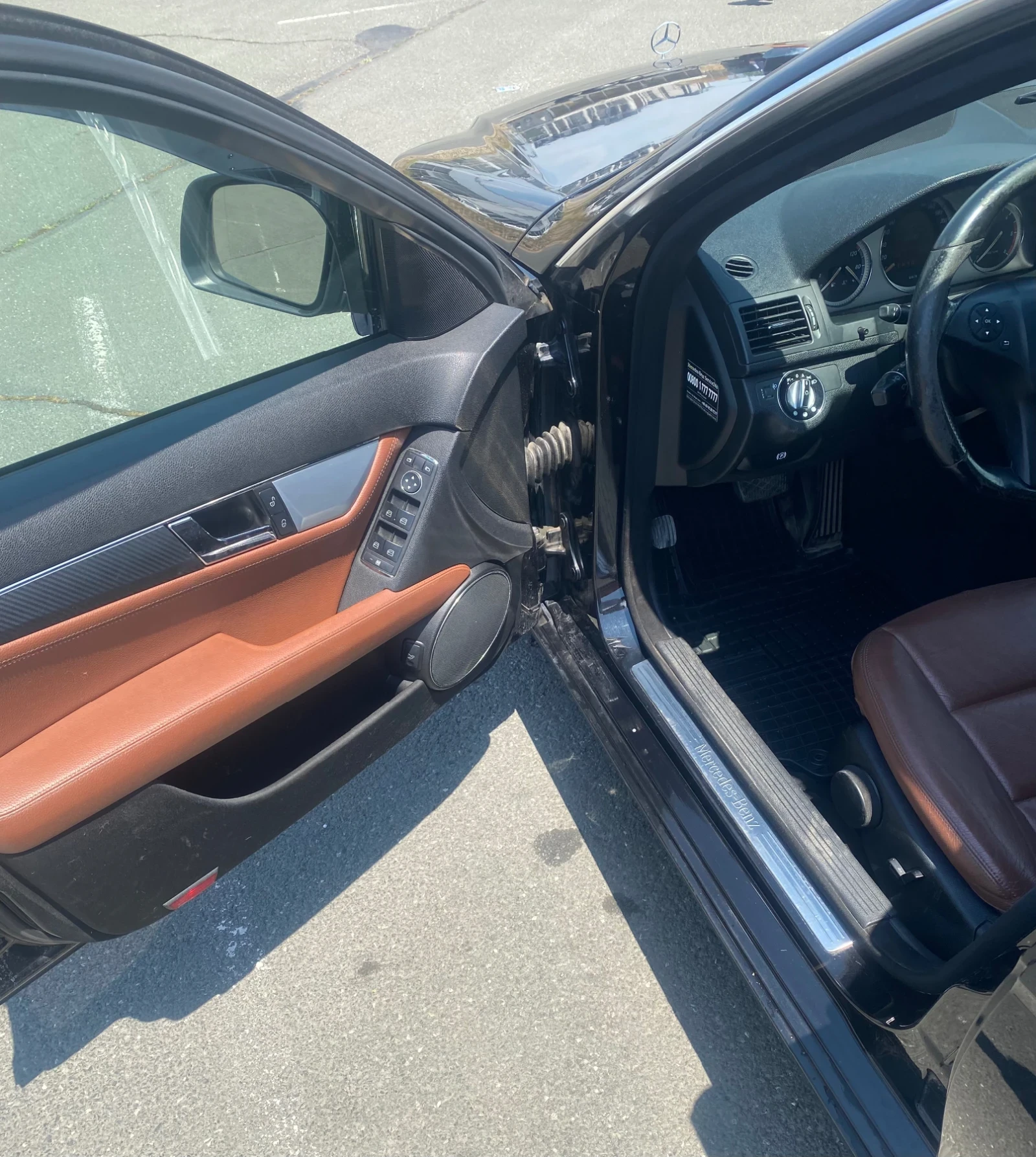 Mercedes-Benz C 320, снимка 11 - Автомобили и джипове - 55224295