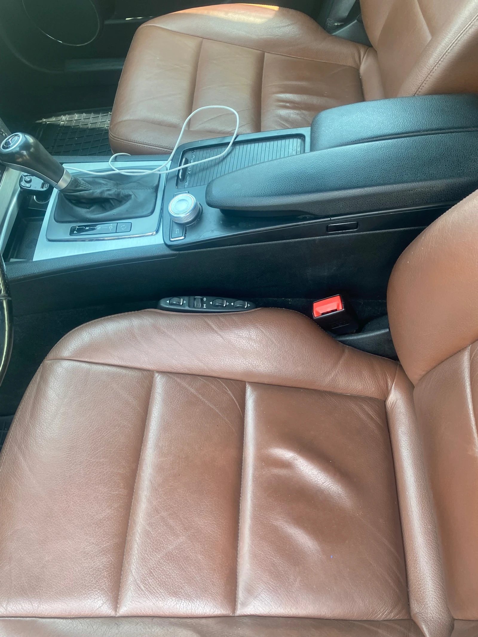 Mercedes-Benz C 320, снимка 12 - Автомобили и джипове - 55224295