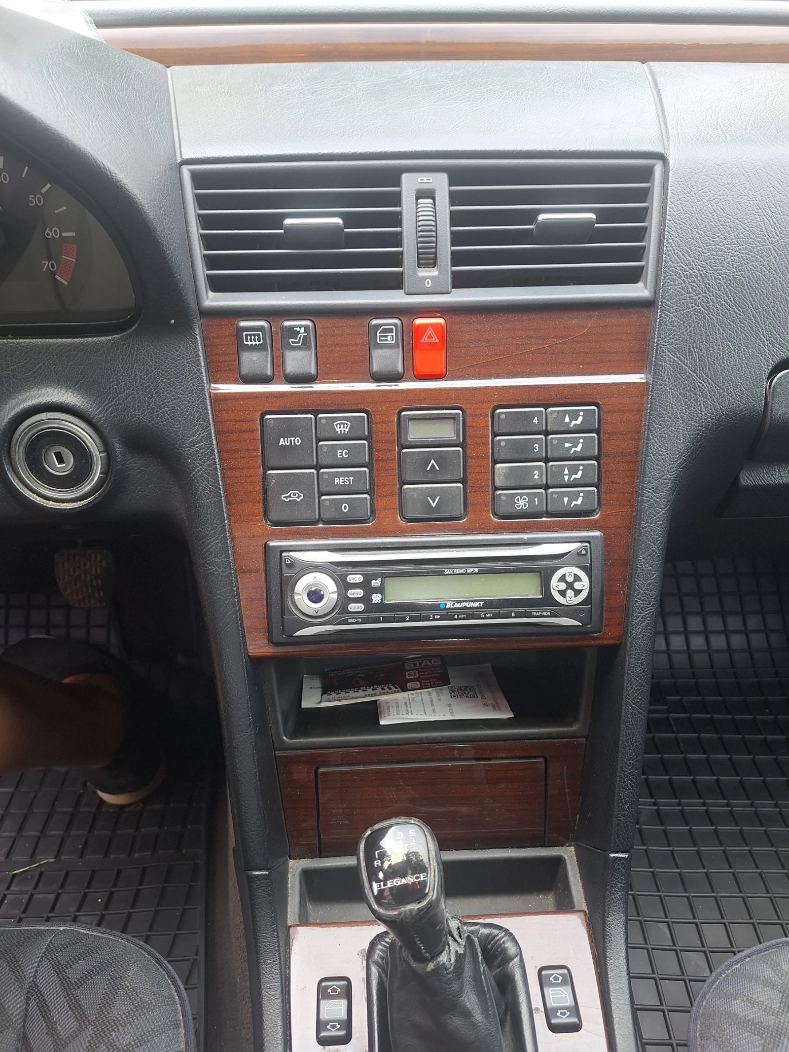 Mercedes-Benz C 180 1.8, снимка 7 - Автомобили и джипове - 55276365