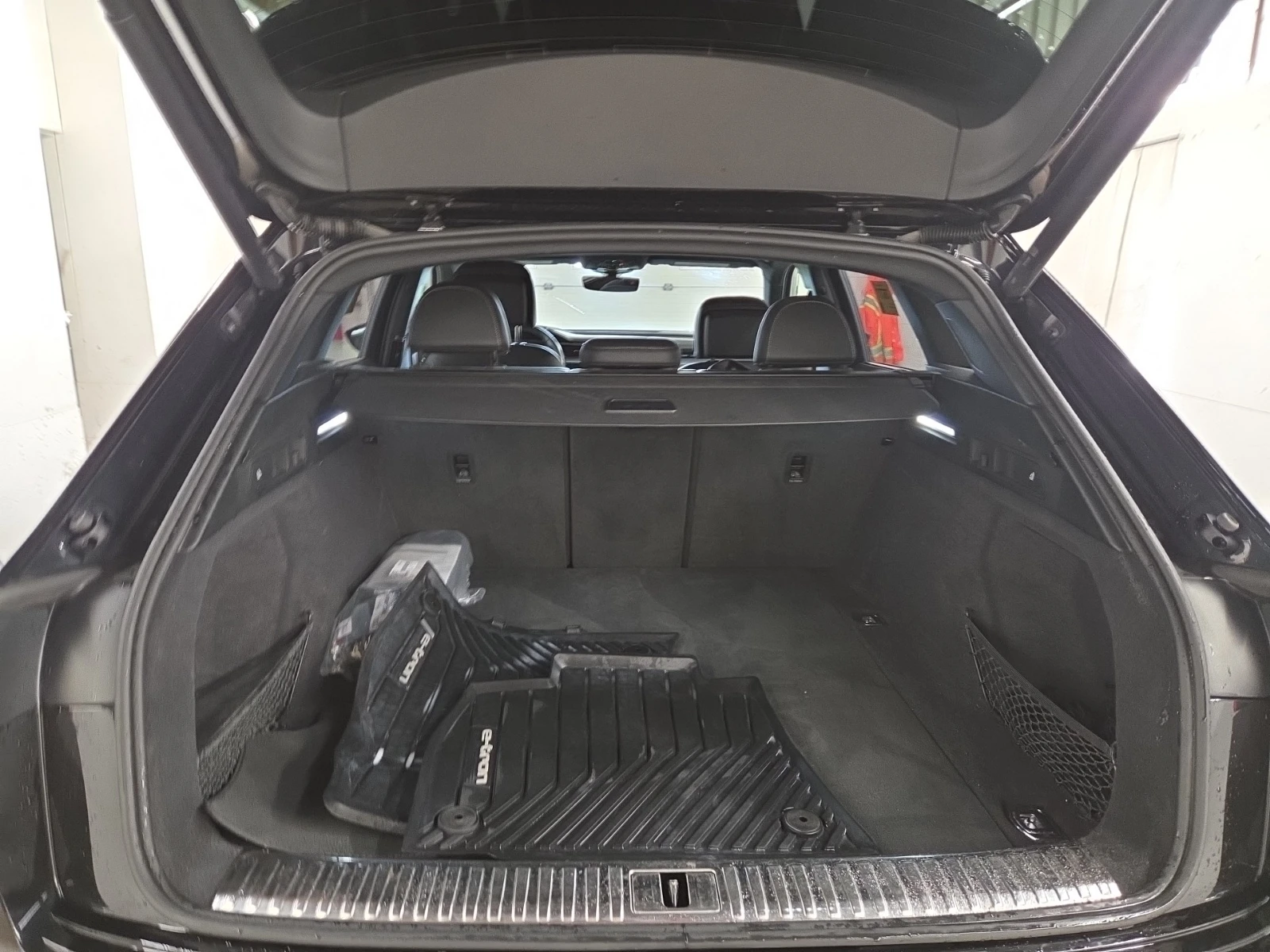 Audi E-Tron TECHNIK, снимка 15 - Автомобили и джипове - 56454669