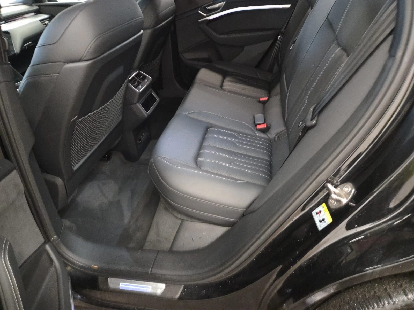 Audi E-Tron TECHNIK, снимка 14 - Автомобили и джипове - 56454669