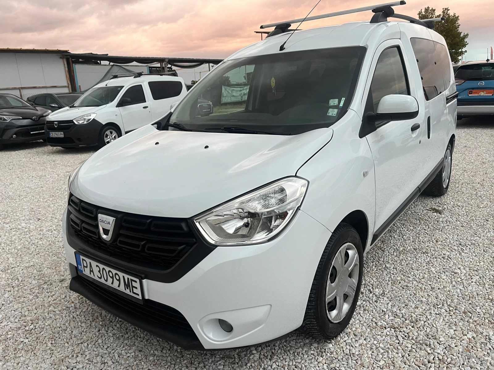 Dacia Dokker 1.5D, 90к.с., ЛИЗИНГ, снимка 3 - Автомобили и джипове - 56582944