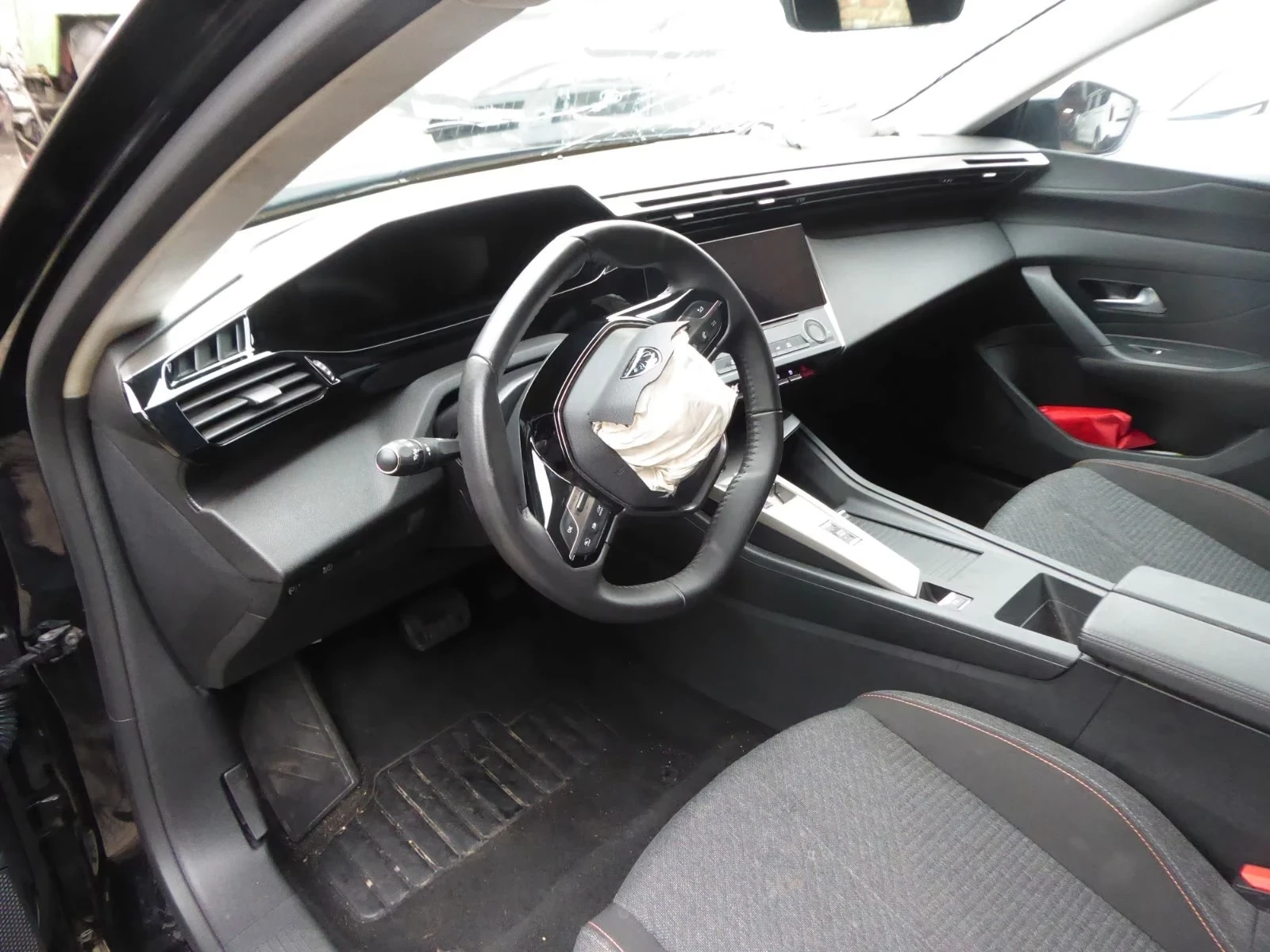 Peugeot 308 SW-e Очакван внос 10.11, снимка 16 - Автомобили и джипове - 56640968