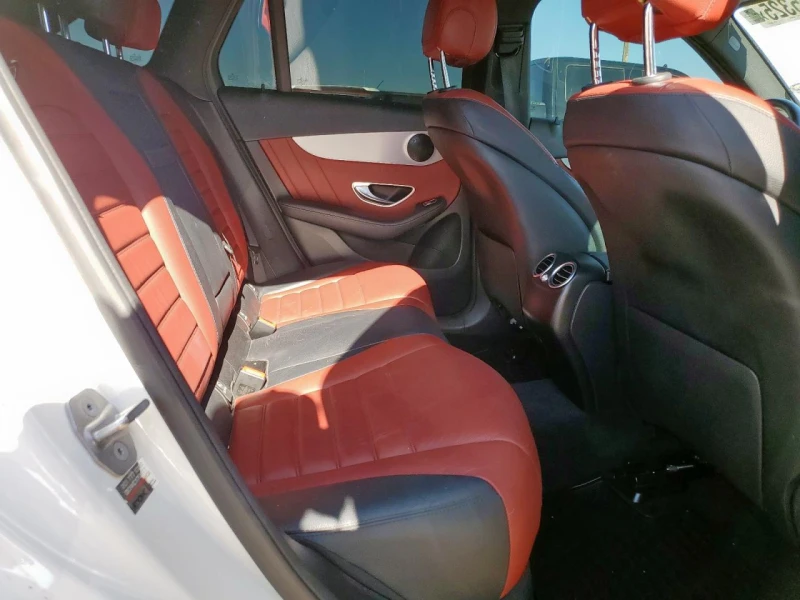 Mercedes-Benz GLC 300 AMG-pkg* 4M* Подгрев* Пано, снимка 11 - Автомобили и джипове - 52317976
