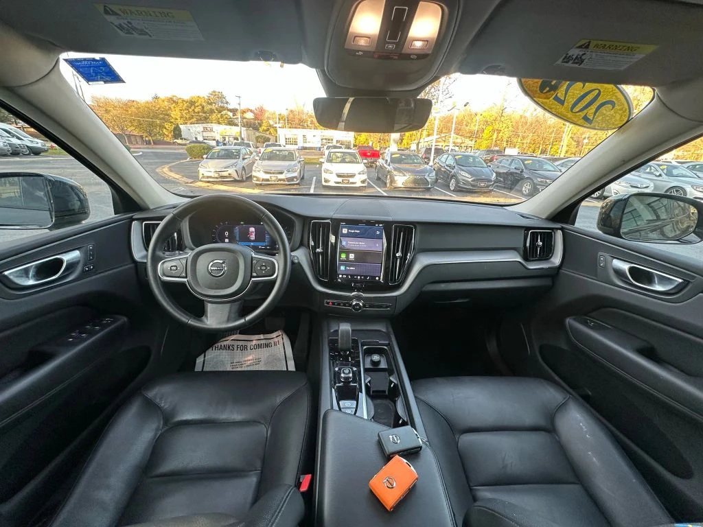 Volvo XC60 B5 Core Dark Theme - изображение 9