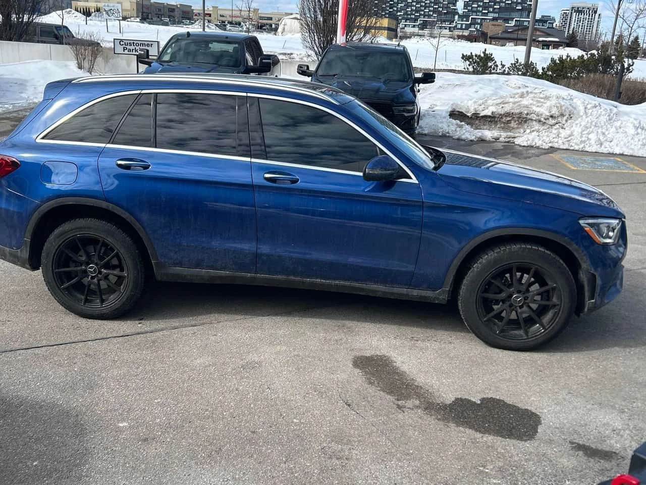 Mercedes-Benz GLC 300 CARFAX/ПАНОРАМА/ПОДГРЕВИ/360 - изображение 4