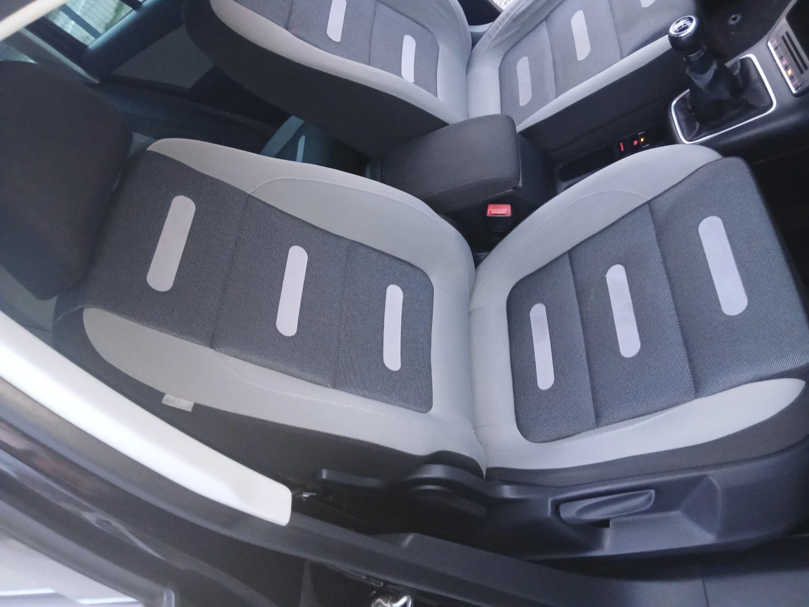 VW Tiguan 1.4тфси, снимка 8 - Автомобили и джипове - 53931256