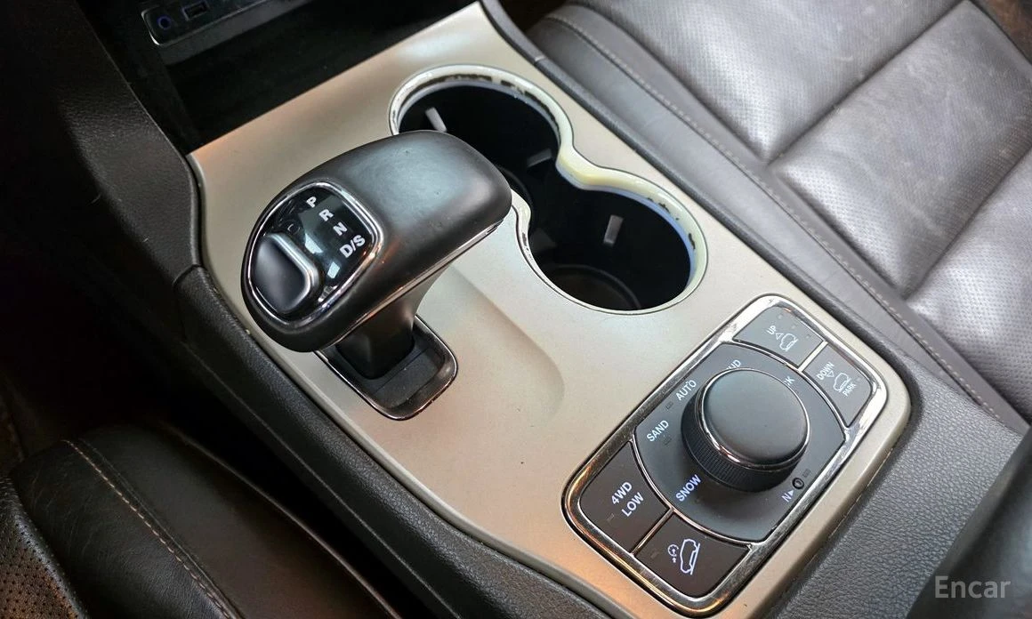 Jeep Grand cherokee, снимка 9 - Автомобили и джипове - 53988865