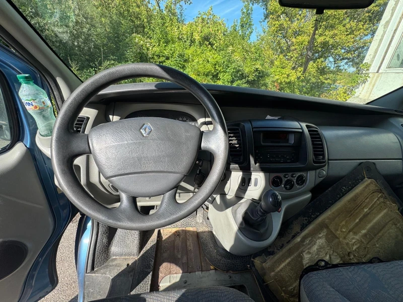 Renault Trafic 2.5 dCi , снимка 13 - Бусове и автобуси - 51772273