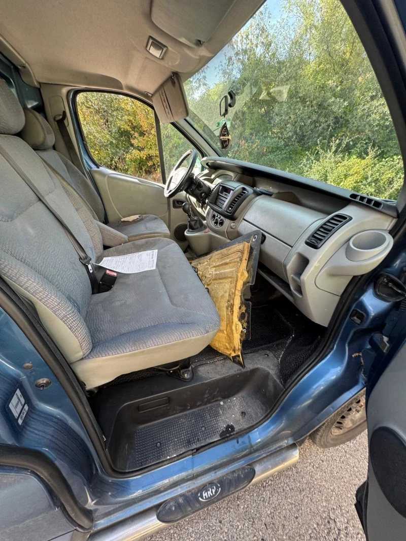 Renault Trafic 2.5 dCi , снимка 10 - Бусове и автобуси - 51772273