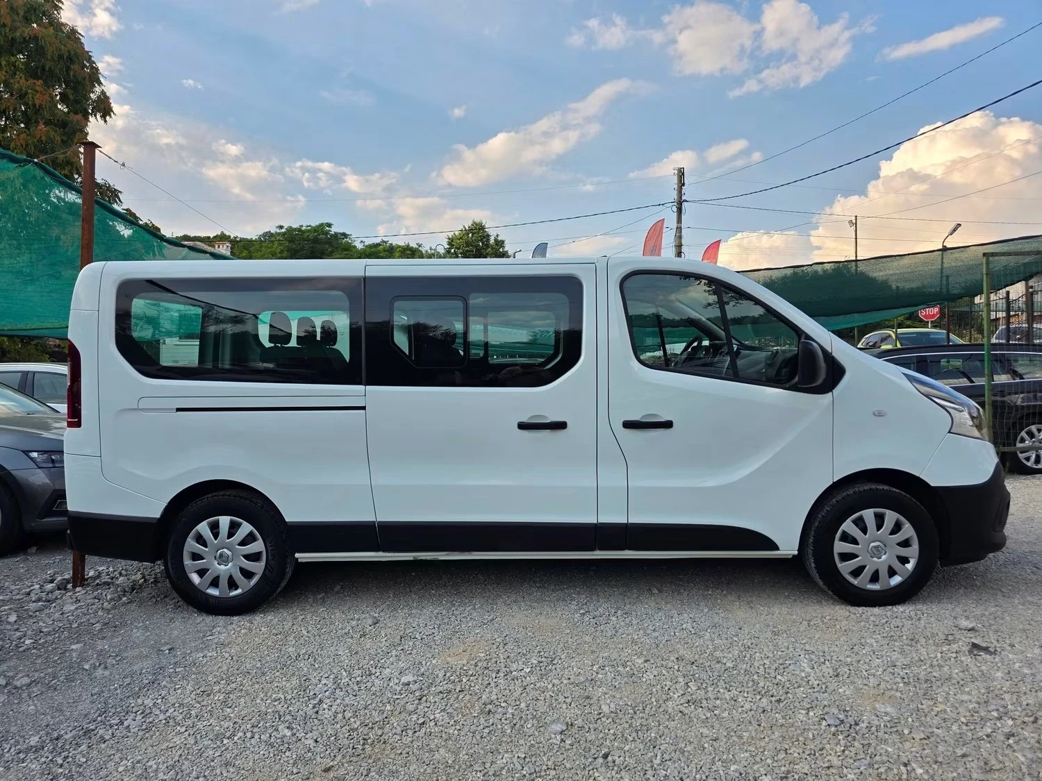 Renault Trafic 1.6DCI 145K.C. / 9 МЕСТА / ДЪЛГА БАЗА / КЛИМАТИК, снимка 6 - Бусове и автобуси - 55592375