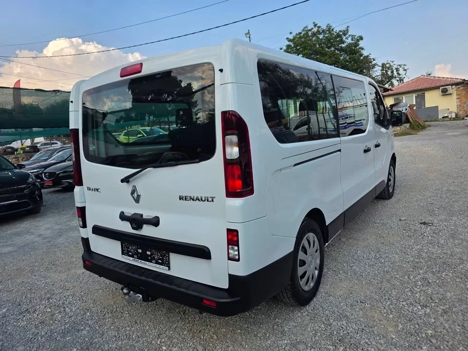 Renault Trafic 1.6DCI 145K.C. / 9 МЕСТА / ДЪЛГА БАЗА / КЛИМАТИК, снимка 4 - Бусове и автобуси - 55592375