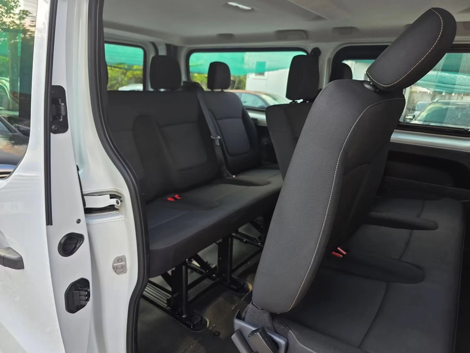 Renault Trafic 1.6DCI 145K.C. / 9 МЕСТА / ДЪЛГА БАЗА / КЛИМАТИК, снимка 11 - Бусове и автобуси - 55592375